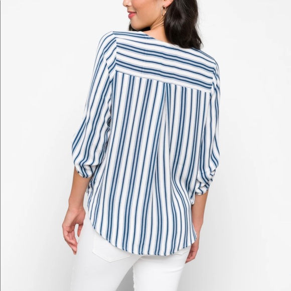 *NOT NWT* West Kei Allan Surplice Rolltab Blouse Womens Large - Picture 2 of 4